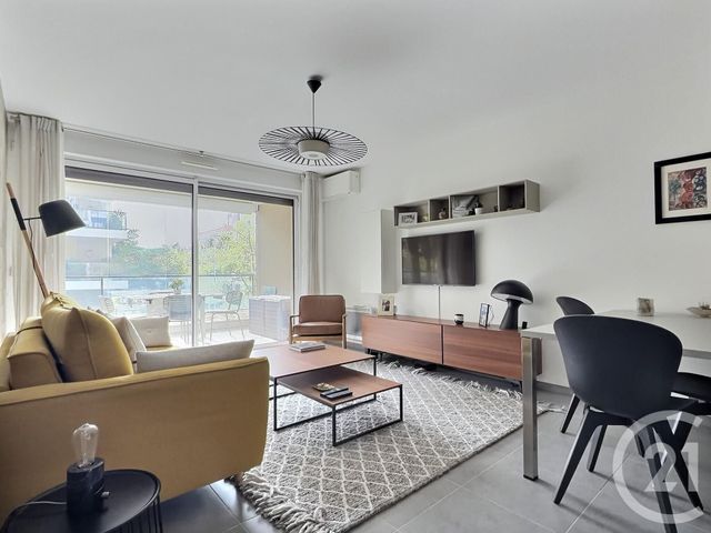 Appartement F2 à vendre - 2 pièces - 47.4 m2 - FREJUS - 83 - PROVENCE-ALPES-COTE-D-AZUR - Century 21 Sud Habitat