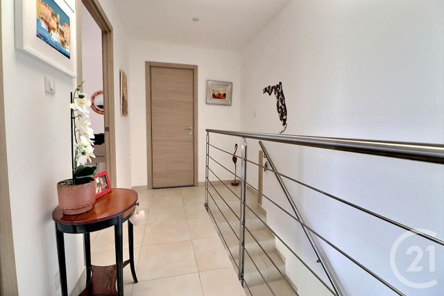 Appartement à vendre - 4 pièces - 110.0 m2 - ST RAPHAEL - 83 - PROVENCE-ALPES-COTE-D-AZUR - Century 21 Sud Habitat