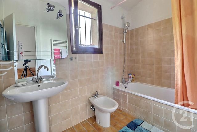 maison à vendre - 4 pièces - 81.0 m2 - FREJUS - 83 - PROVENCE-ALPES-COTE-D-AZUR - Century 21 Sud Habitat