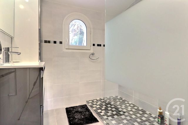 Afficher la photo en grand maison à vendre - 8 pièces - 210.0 m2 - PUGET SUR ARGENS - 83 - PROVENCE-ALPES-COTE-D-AZUR - Century 21 Sud Habitat