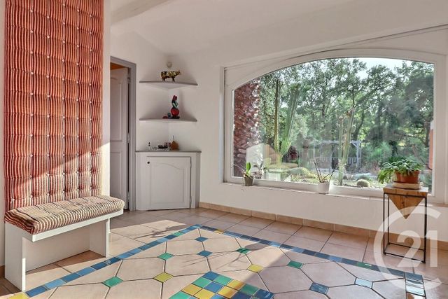 Afficher la photo en grand maison à vendre - 8 pièces - 210.0 m2 - PUGET SUR ARGENS - 83 - PROVENCE-ALPES-COTE-D-AZUR - Century 21 Sud Habitat