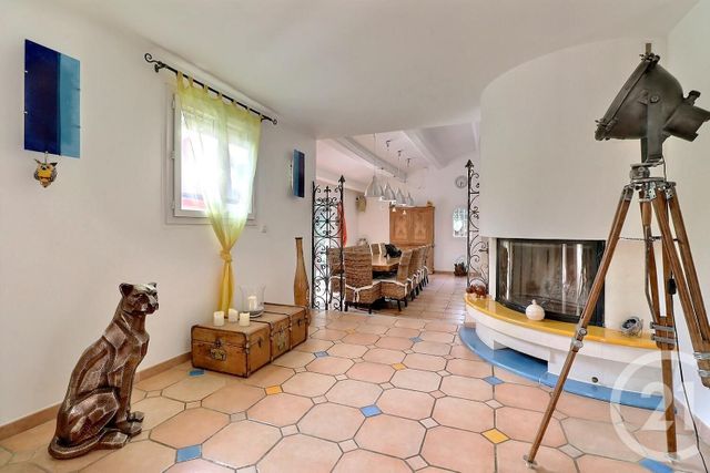 Afficher la photo en grand maison à vendre - 8 pièces - 210.0 m2 - PUGET SUR ARGENS - 83 - PROVENCE-ALPES-COTE-D-AZUR - Century 21 Sud Habitat