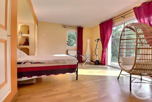 Afficher la photo en grand maison à vendre - 8 pièces - 210.0 m2 - PUGET SUR ARGENS - 83 - PROVENCE-ALPES-COTE-D-AZUR - Century 21 Sud Habitat