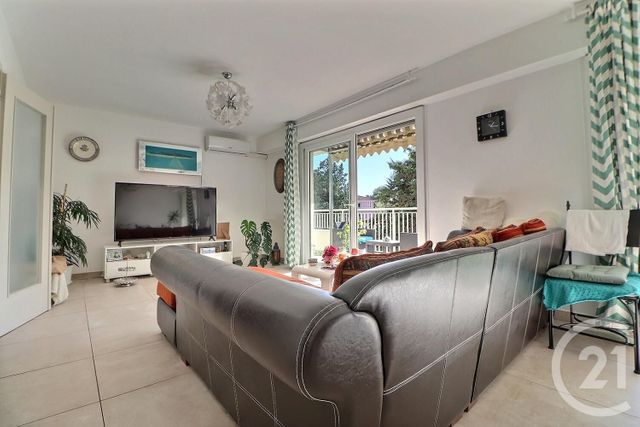 Appartement F3 à vendre - 3 pièces - 78.46 m2 - ST RAPHAEL - 83 - PROVENCE-ALPES-COTE-D-AZUR - Century 21 Sud Habitat