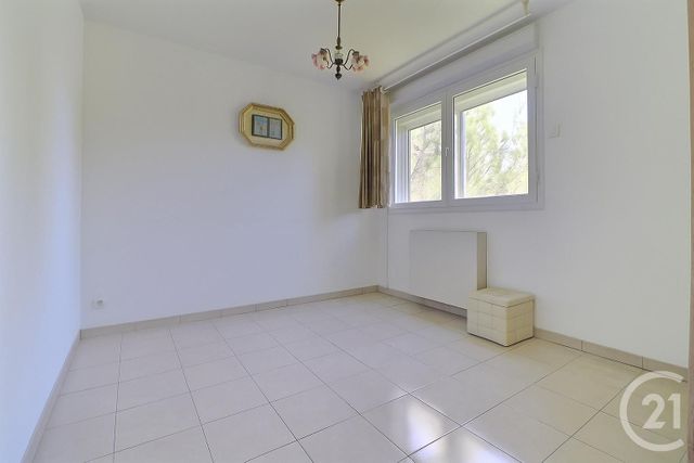 Appartement F3 à vendre - 3 pièces - 78.46 m2 - ST RAPHAEL - 83 - PROVENCE-ALPES-COTE-D-AZUR - Century 21 Sud Habitat