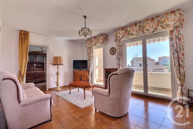 Appartement à vendre - 4 pièces - 77.18 m2 - ST RAPHAEL - 83 - PROVENCE-ALPES-COTE-D-AZUR - Century 21 Sud Habitat
