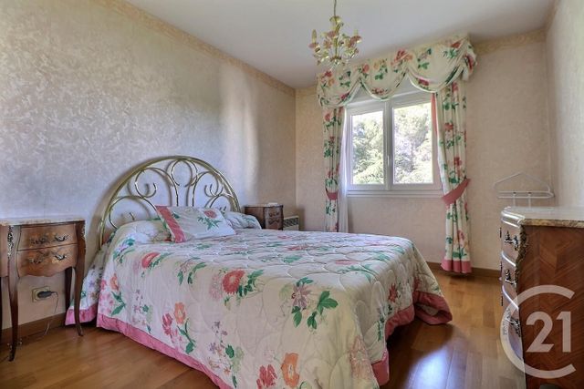 Appartement à vendre - 4 pièces - 77.18 m2 - ST RAPHAEL - 83 - PROVENCE-ALPES-COTE-D-AZUR - Century 21 Sud Habitat