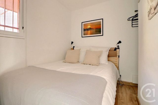 Appartement à vendre - 2 pièces - 23.55 m2 - ST RAPHAEL - 83 - PROVENCE-ALPES-COTE-D-AZUR - Century 21 Sud Habitat