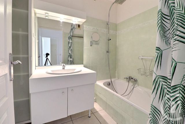 Appartement F3 à vendre - 3 pièces - 68.28 m2 - FREJUS - 83 - PROVENCE-ALPES-COTE-D-AZUR - Century 21 Sud Habitat