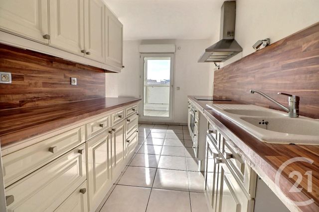 Appartement F3 à vendre - 3 pièces - 68.28 m2 - FREJUS - 83 - PROVENCE-ALPES-COTE-D-AZUR - Century 21 Sud Habitat