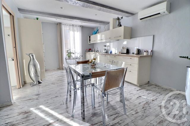 Appartement T3 à vendre - 3 pièces - 58.0 m2 - ROQUEBRUNE SUR ARGENS - 83 - PROVENCE-ALPES-COTE-D-AZUR - Century 21 Sud Habitat