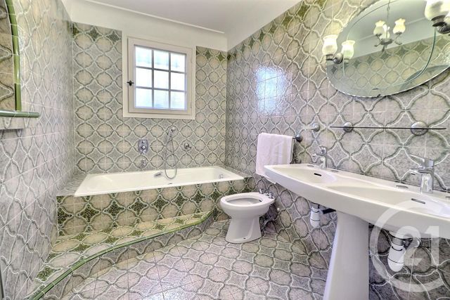 maison à vendre - 5 pièces - 128.27 m2 - ST RAPHAEL - 83 - PROVENCE-ALPES-COTE-D-AZUR - Century 21 Sud Habitat