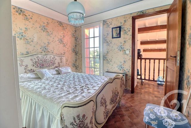 maison à vendre - 5 pièces - 128.27 m2 - ST RAPHAEL - 83 - PROVENCE-ALPES-COTE-D-AZUR - Century 21 Sud Habitat