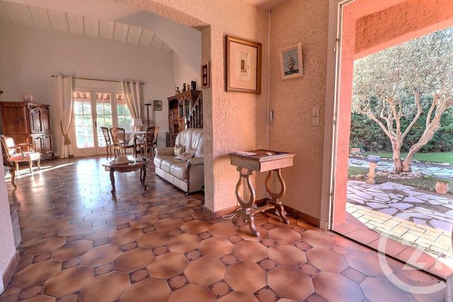 maison à vendre - 5 pièces - 128.27 m2 - ST RAPHAEL - 83 - PROVENCE-ALPES-COTE-D-AZUR - Century 21 Sud Habitat