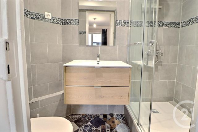 Appartement T2 à vendre - 2 pièces - 22.79 m2 - ST RAPHAEL - 83 - PROVENCE-ALPES-COTE-D-AZUR - Century 21 Sud Habitat