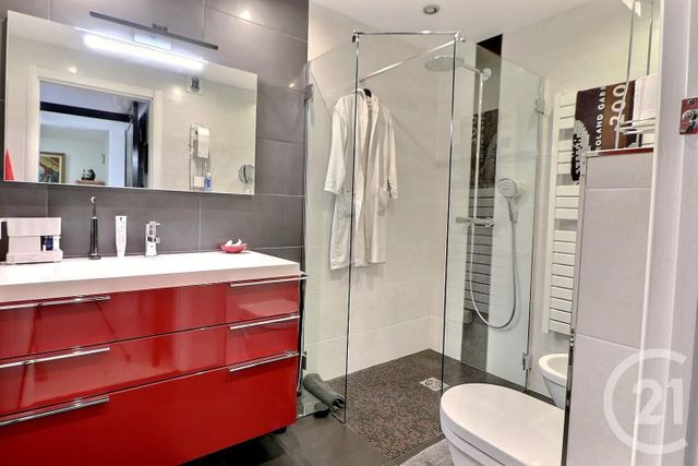 Appartement F4 à vendre - 4 pièces - 100.0 m2 - FREJUS - 83 - PROVENCE-ALPES-COTE-D-AZUR - Century 21 Sud Habitat