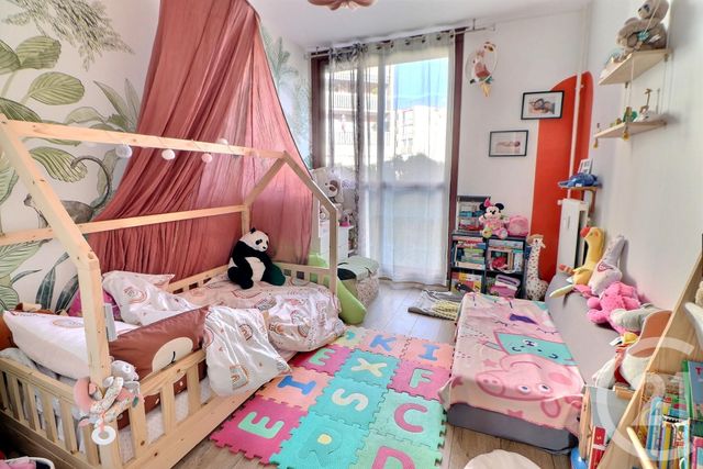 Appartement F3 à vendre - 3 pièces - 63.0 m2 - ST RAPHAEL - 83 - PROVENCE-ALPES-COTE-D-AZUR - Century 21 Sud Habitat