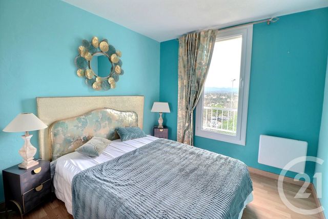 Appartement F4 à vendre - 4 pièces - 79.0 m2 - ST RAPHAEL - 83 - PROVENCE-ALPES-COTE-D-AZUR - Century 21 Sud Habitat