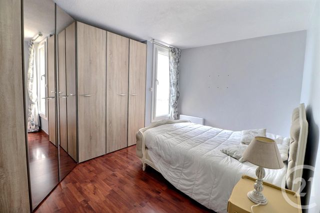 Appartement F4 à vendre - 4 pièces - 79.0 m2 - ST RAPHAEL - 83 - PROVENCE-ALPES-COTE-D-AZUR - Century 21 Sud Habitat