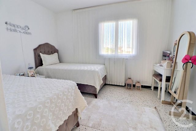 Appartement à vendre - 3 pièces - 60.0 m2 - FREJUS - 83 - PROVENCE-ALPES-COTE-D-AZUR - Century 21 Sud Habitat