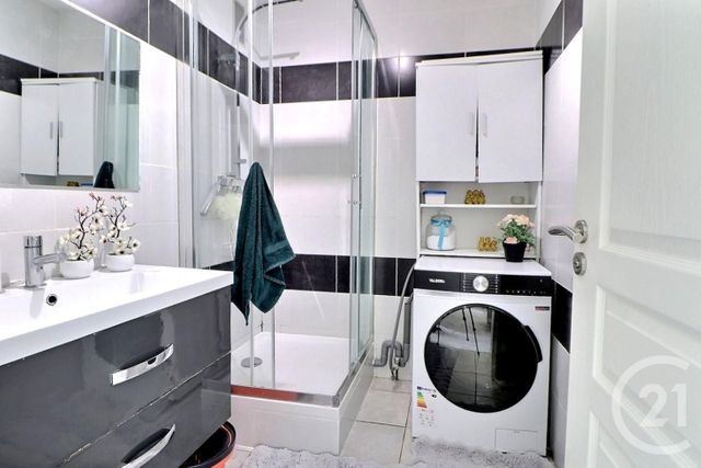 Appartement à vendre - 3 pièces - 60.0 m2 - FREJUS - 83 - PROVENCE-ALPES-COTE-D-AZUR - Century 21 Sud Habitat