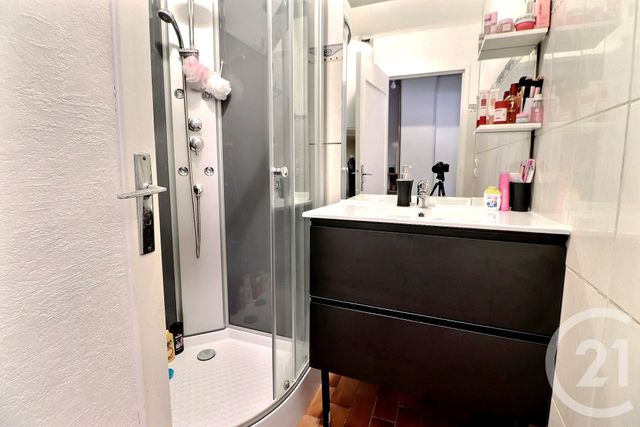 Appartement T2 à vendre - 2 pièces - 23.2 m2 - FREJUS - 83 - PROVENCE-ALPES-COTE-D-AZUR - Century 21 Sud Habitat