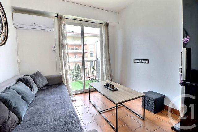 Appartement T2 à vendre - 2 pièces - 23.2 m2 - FREJUS - 83 - PROVENCE-ALPES-COTE-D-AZUR - Century 21 Sud Habitat