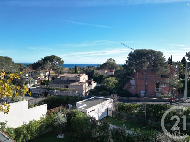 Appartement F4 à vendre - 4 pièces - 91.3 m2 - ST RAPHAEL - 83 - PROVENCE-ALPES-COTE-D-AZUR - Century 21 Sud Habitat
