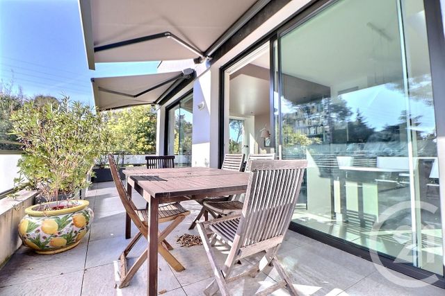 Appartement F4 à vendre - 4 pièces - 91.3 m2 - ST RAPHAEL - 83 - PROVENCE-ALPES-COTE-D-AZUR - Century 21 Sud Habitat