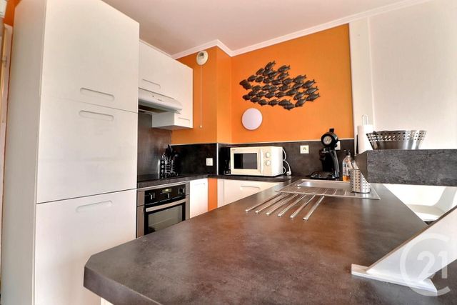 Appartement F3 à vendre - 2 pièces - 39.0 m2 - ST RAPHAEL - 83 - PROVENCE-ALPES-COTE-D-AZUR - Century 21 Sud Habitat