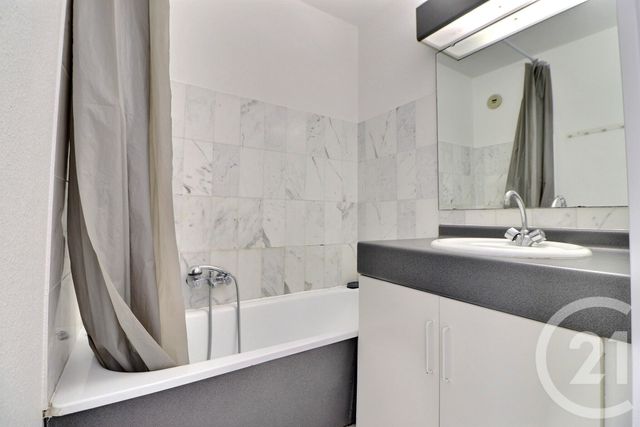 Appartement F2 à vendre - 2 pièces - 42.1 m2 - ST RAPHAEL - 83 - PROVENCE-ALPES-COTE-D-AZUR - Century 21 Sud Habitat