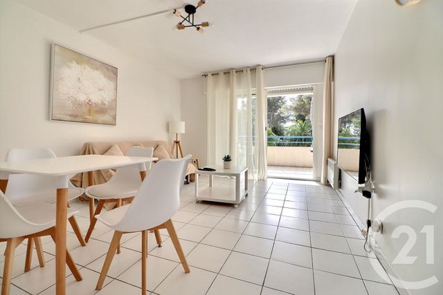 Appartement F2 à vendre - 2 pièces - 42.1 m2 - ST RAPHAEL - 83 - PROVENCE-ALPES-COTE-D-AZUR - Century 21 Sud Habitat