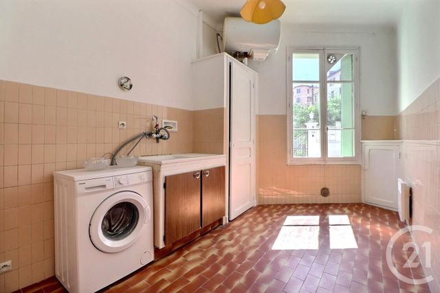Appartement F1 à vendre - 3 pièces - 130.0 m2 - ST RAPHAEL - 83 - PROVENCE-ALPES-COTE-D-AZUR - Century 21 Sud Habitat