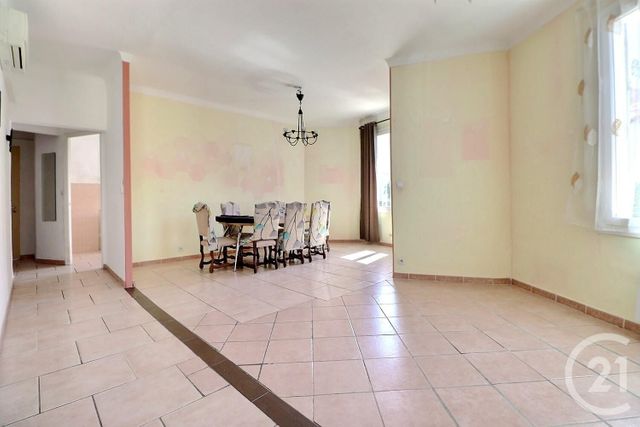 Appartement F1 à vendre - 3 pièces - 130.0 m2 - ST RAPHAEL - 83 - PROVENCE-ALPES-COTE-D-AZUR - Century 21 Sud Habitat