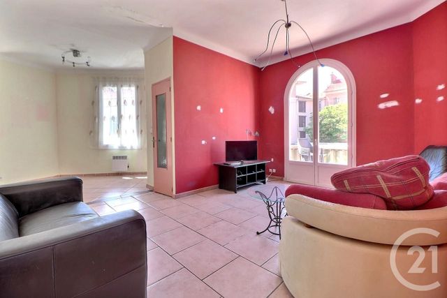 Appartement F1 à vendre - 3 pièces - 130.0 m2 - ST RAPHAEL - 83 - PROVENCE-ALPES-COTE-D-AZUR - Century 21 Sud Habitat