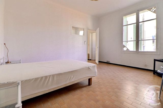 Appartement F1 à vendre - 3 pièces - 130.0 m2 - ST RAPHAEL - 83 - PROVENCE-ALPES-COTE-D-AZUR - Century 21 Sud Habitat