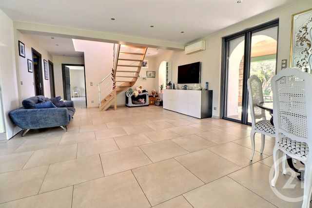 maison à vendre - 6 pièces - 262.0 m2 - ROQUEBRUNE SUR ARGENS - 83 - PROVENCE-ALPES-COTE-D-AZUR - Century 21 Sud Habitat