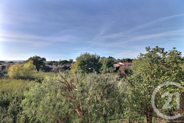 Appartement T2 à vendre - 2 pièces - 50.6 m2 - FREJUS - 83 - PROVENCE-ALPES-COTE-D-AZUR - Century 21 Sud Habitat