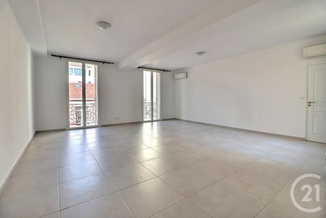 Appartement F3 à vendre - 3 pièces - 81.91 m2 - ST RAPHAEL - 83 - PROVENCE-ALPES-COTE-D-AZUR - Century 21 Sud Habitat