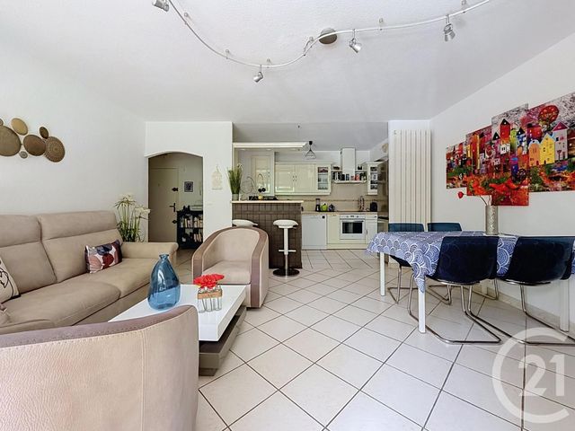 Appartement F3 à vendre - 3 pièces - 67.2 m2 - ST RAPHAEL - 83 - PROVENCE-ALPES-COTE-D-AZUR - Century 21 Sud Habitat