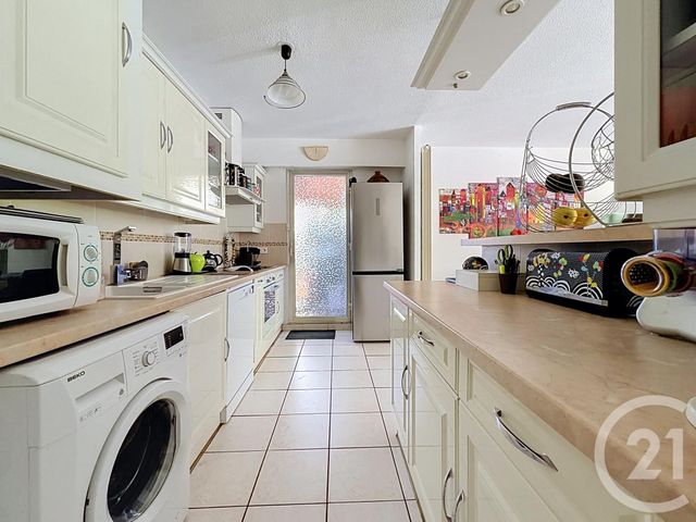 Appartement F3 à vendre - 3 pièces - 67.2 m2 - ST RAPHAEL - 83 - PROVENCE-ALPES-COTE-D-AZUR - Century 21 Sud Habitat