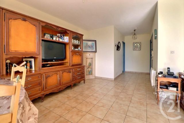 Appartement F4 à vendre - 4 pièces - 83.95 m2 - FREJUS - 83 - PROVENCE-ALPES-COTE-D-AZUR - Century 21 Sud Habitat