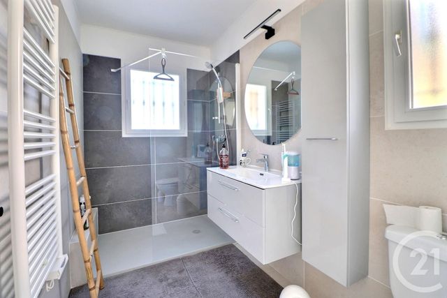 maison à vendre - 4 pièces - 125.0 m2 - ST RAPHAEL - 83 - PROVENCE-ALPES-COTE-D-AZUR - Century 21 Sud Habitat