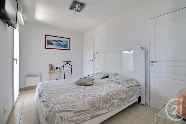 Appartement T4 à vendre - 4 pièces - 86.25 m2 - ST RAPHAEL - 83 - PROVENCE-ALPES-COTE-D-AZUR - Century 21 Sud Habitat