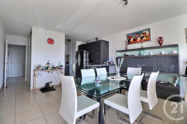 Appartement T4 à vendre - 4 pièces - 86.25 m2 - ST RAPHAEL - 83 - PROVENCE-ALPES-COTE-D-AZUR - Century 21 Sud Habitat