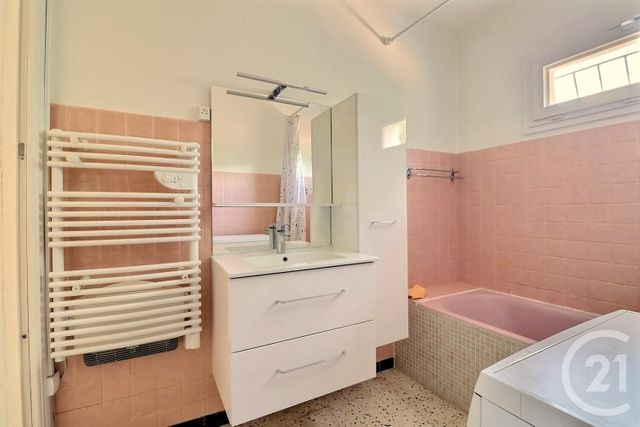 maison à vendre - 8 pièces - 190.0 m2 - FAYENCE - 83 - PROVENCE-ALPES-COTE-D-AZUR - Century 21 Sud Habitat