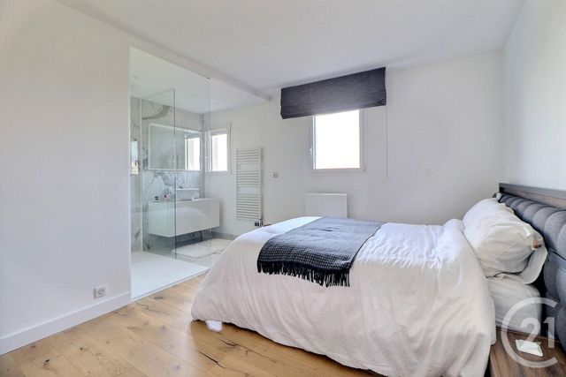 Appartement F3 à vendre - 3 pièces - 68.49 m2 - FREJUS - 83 - PROVENCE-ALPES-COTE-D-AZUR - Century 21 Sud Habitat