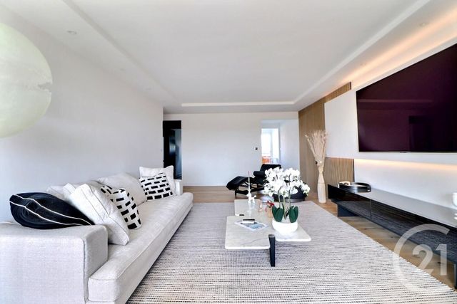 Appartement F3 à vendre - 3 pièces - 68.49 m2 - FREJUS - 83 - PROVENCE-ALPES-COTE-D-AZUR - Century 21 Sud Habitat