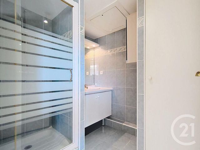 Appartement T4 à vendre - 4 pièces - 102.36 m2 - ST RAPHAEL - 83 - PROVENCE-ALPES-COTE-D-AZUR - Century 21 Sud Habitat