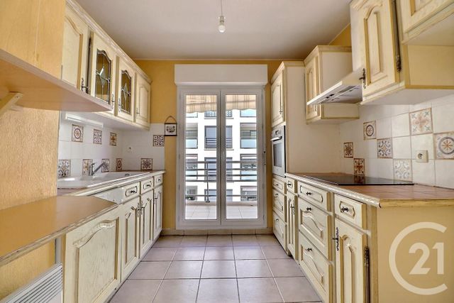 Appartement T4 à vendre - 4 pièces - 102.36 m2 - ST RAPHAEL - 83 - PROVENCE-ALPES-COTE-D-AZUR - Century 21 Sud Habitat